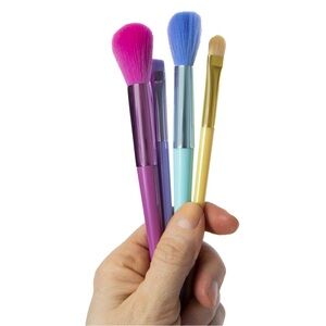 🖤5 for $20- Love 4 piece Makeup Brush set with reusable bag by Gina beauty